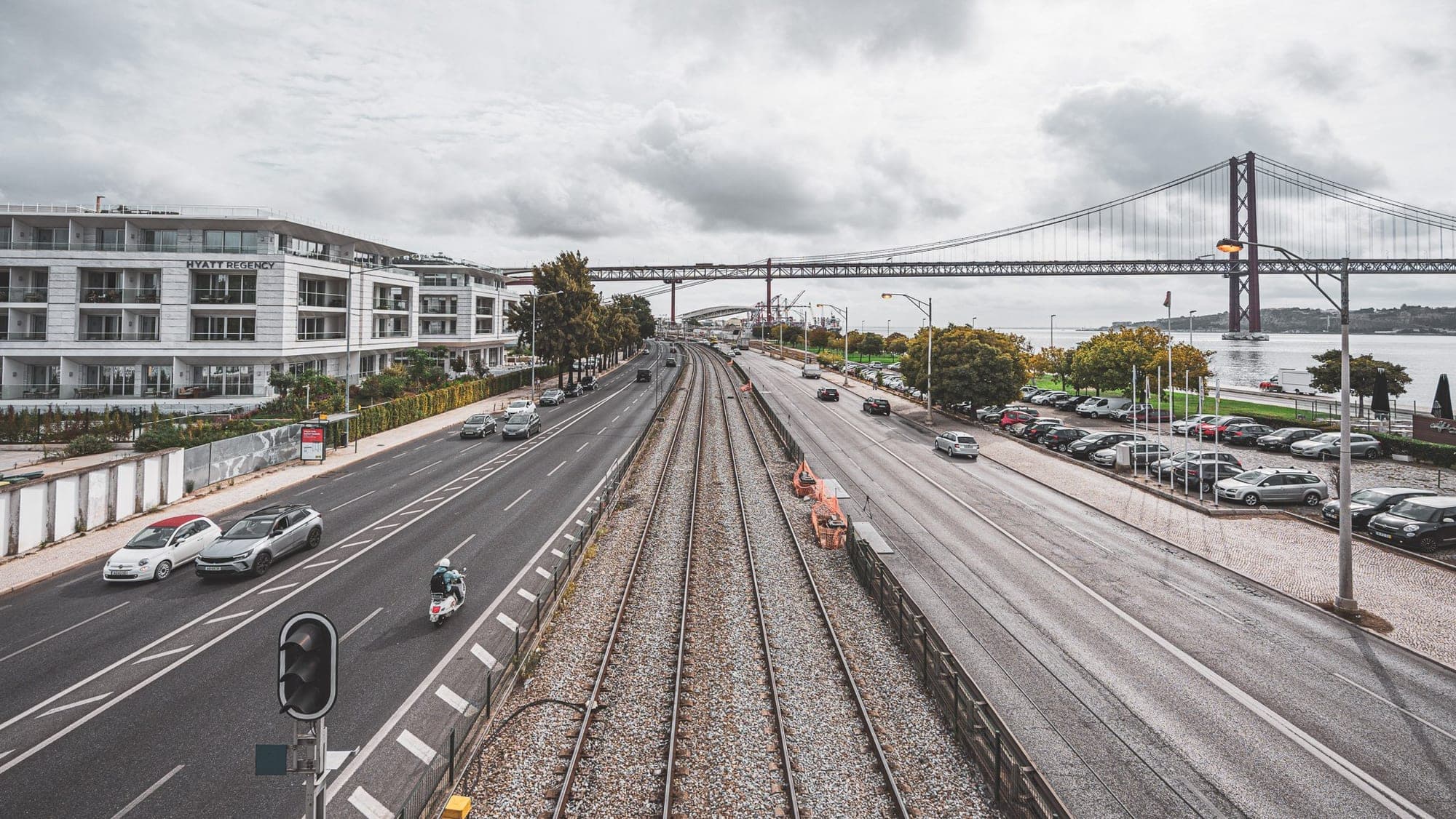 Overlooking the CP Train towards the Ponte 25 de Abril on the right.